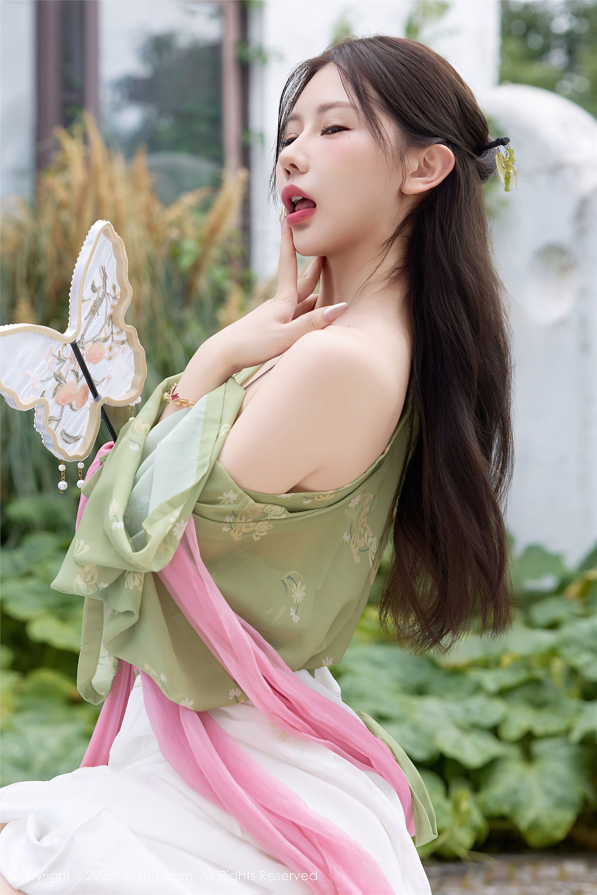 Xiuren秀人网 2025.09.30 NO.10834 尹甜甜sunny